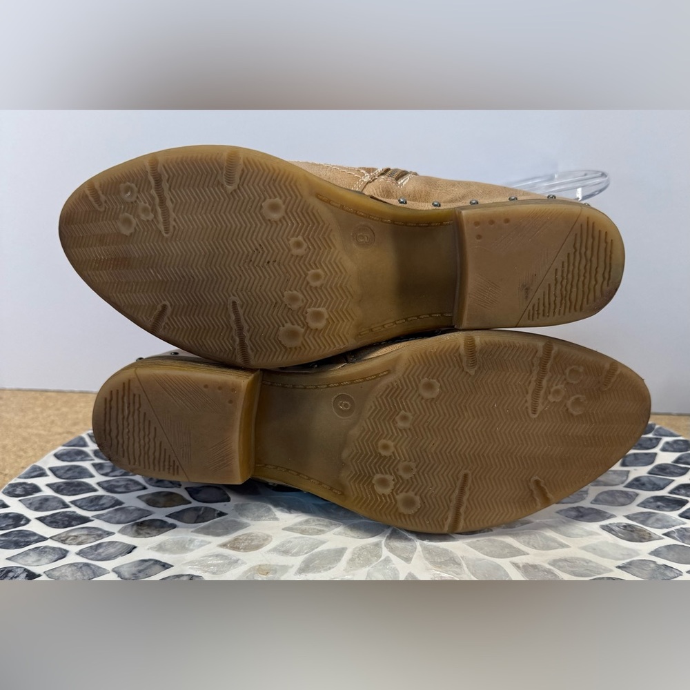 Corkys Kia Tan Perforated Mules with Stacked Heel size 9 - Picture 10 of 12